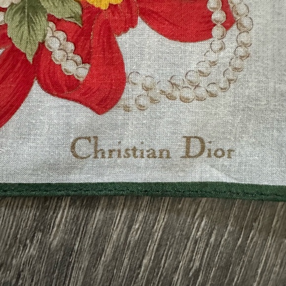 FREE Dior Green Polka Dot Holiday Scarf withh a $400 purchases last 1 n stock - Picture 5 of 5